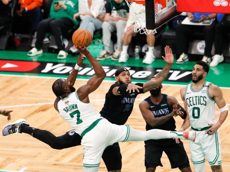 Boston Celtics pasaron por arriba a Dallas Mavericks en el primer capítulo y avisan que quieren ser campeones