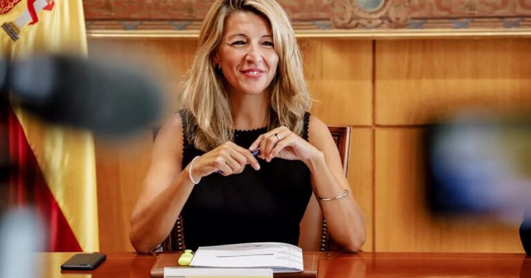 Díaz proclama que seguirá coordinando Sumar en el Gobierno y solo deja el liderazgo orgánico: «No me voy, me quedo»