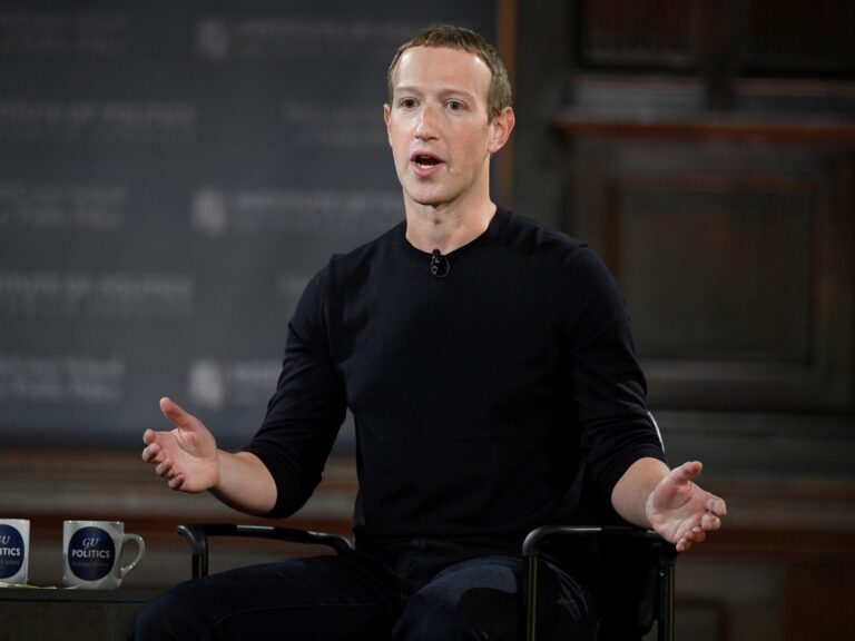La advertencia de Mark Zuckerberg a Google y OpenAI por el uso de la inteligencia artificial: los acusó de intentar "crear un Dios"