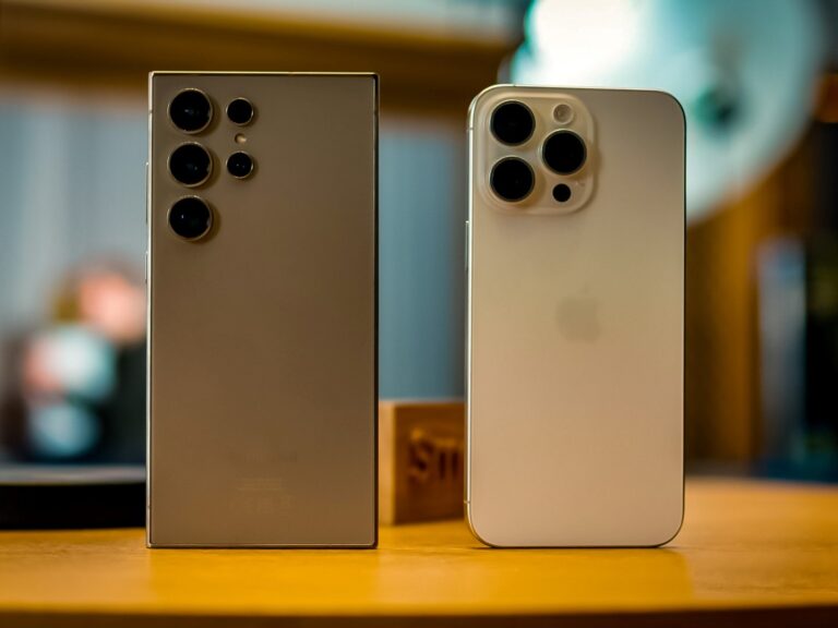 quién gana la batalla de la inteligencia artificial entre iPhone y Samsung