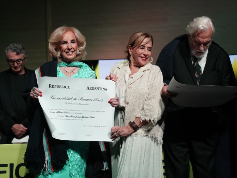 Mirtha Legrand, homenajeada por la UBA, apoyó el reclamo universitario