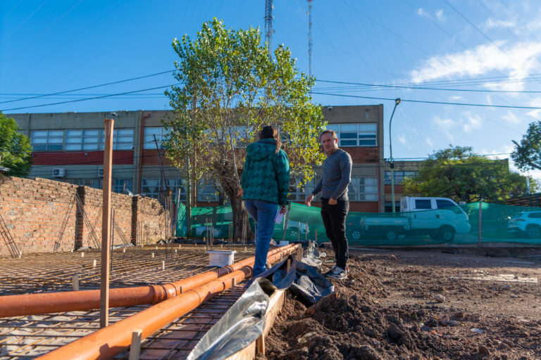 Terminal de colectivos de media distancia: ya se realizó el hormigonado del área de servicios