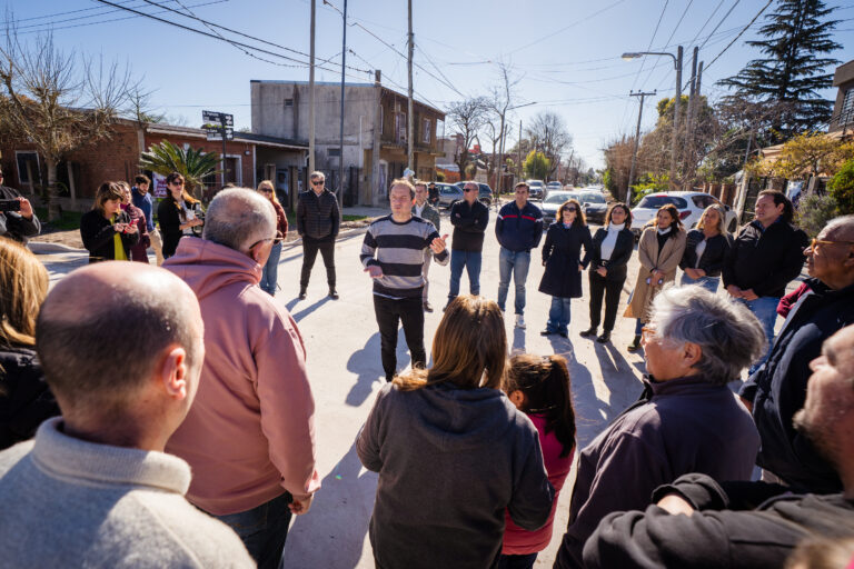 Junto a vecinos, el Intendente inauguró más obras  en Don Francisco