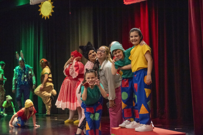 Se vienen las últimas dos funciones de Saltimbanquis en el Teatro Pedro Barbero