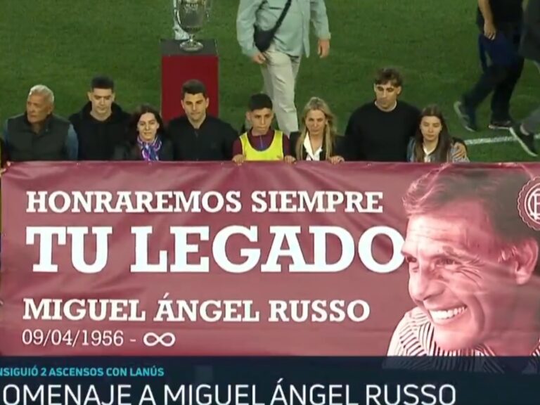 su familia estuvo en el estadio y también los jugadores del ascenso del 92