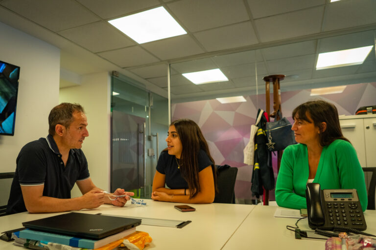Abella felicitó a joven de la ciudad que participó del Trofeo CONI 2025