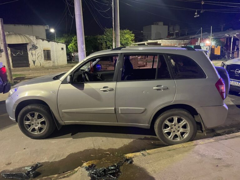 Un policía que manejaba un auto de aplicación mató a un adolescente que quiso robarle el auto en El Palomar