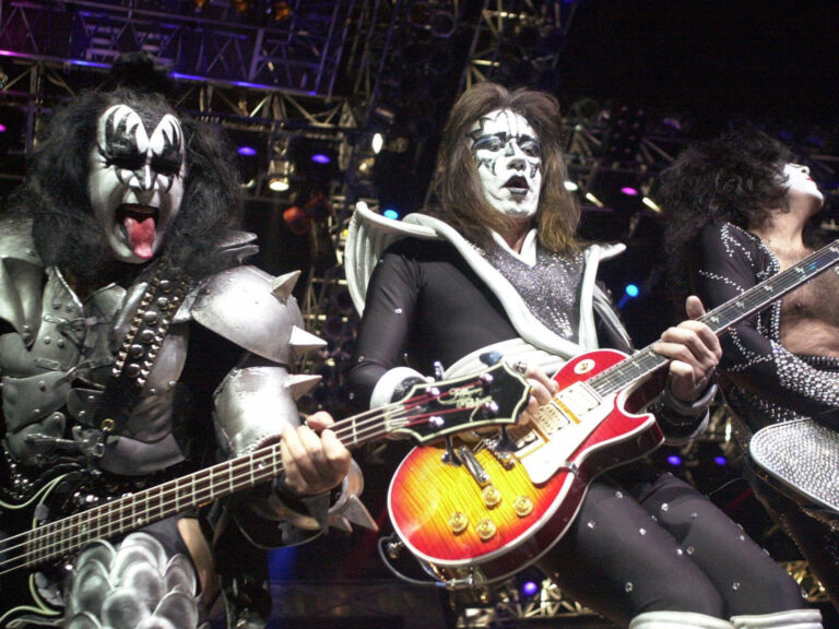 Murió Ace Frehley, el guitarrista original de Kiss, tras un derrame cerebral