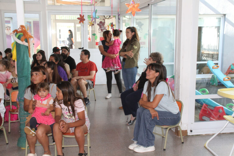 Elisa Abella acompañó los festejos por el Día de la Tradición en el Centro de Desarrollo Infantil