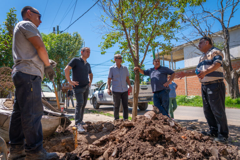 Más familias de Las Acacias ya cuentan con el servicio de cloacas