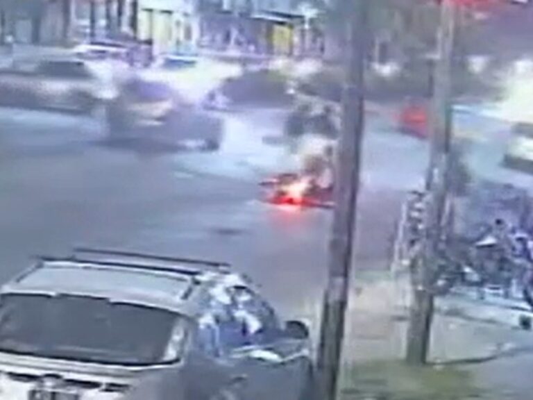 cuatro motochorros mataron a tiros a un oficial del servicio penitenciario que trabajaba como repartidor