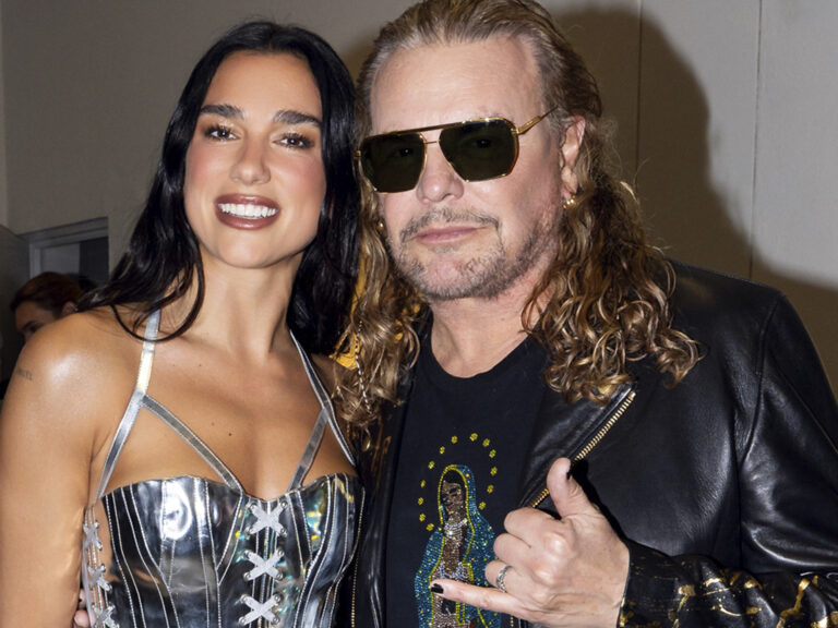 en su nuevo disco canta Oye mi amor, de Maná