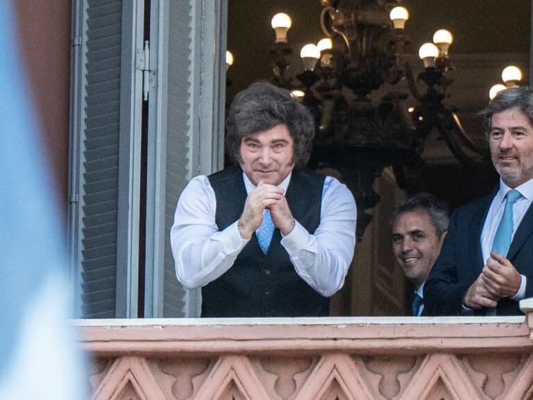 Mahiques sugiere apurar la elección, pero Milei prefiere esperar