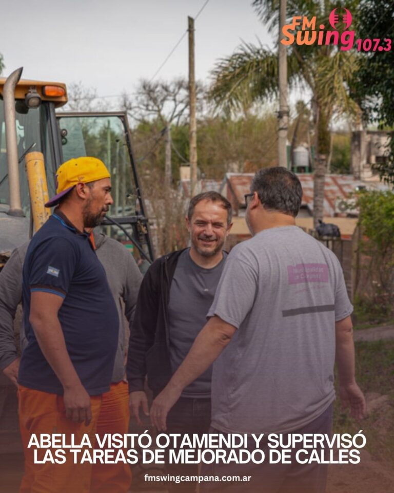 Abella visitó Otamendi y supervisó las tareas de mejorado de calles