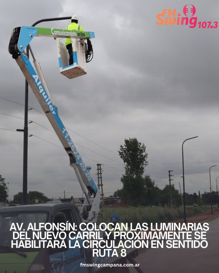 Av. Alfonsín: colocan las luminarias del nuevo carril y próximamente se habilitará la circulación en sentido Ruta 8