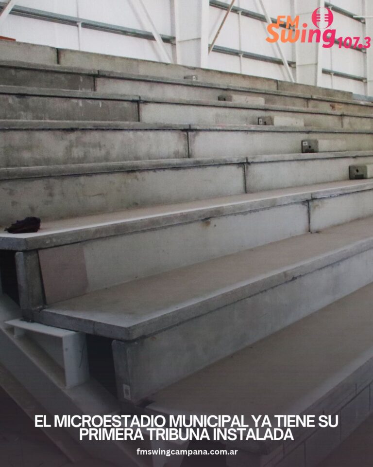 El Microestadio Municipal ya tiene su primera tribuna instalada